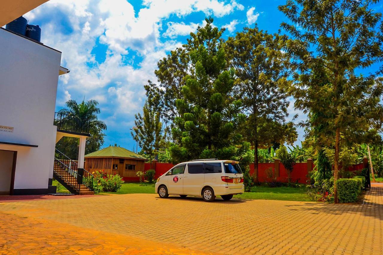 Bilkon Hotel Jinja Extérieur photo