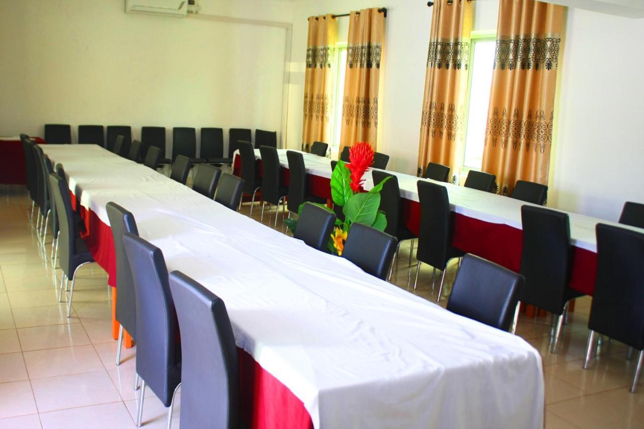 Bilkon Hotel Jinja Extérieur photo