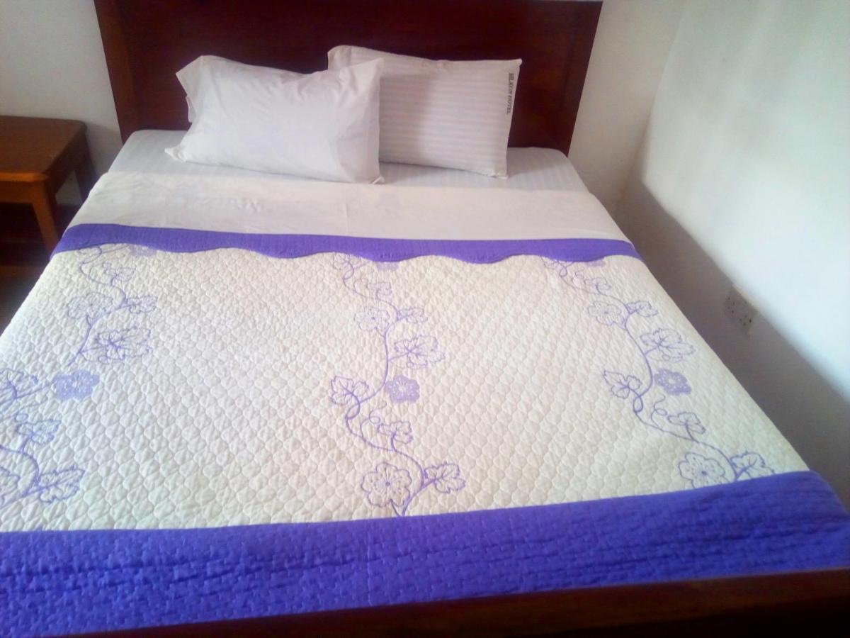Bilkon Hotel Jinja Extérieur photo