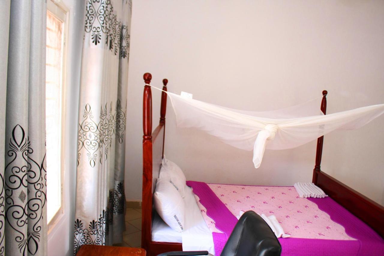 Bilkon Hotel Jinja Extérieur photo