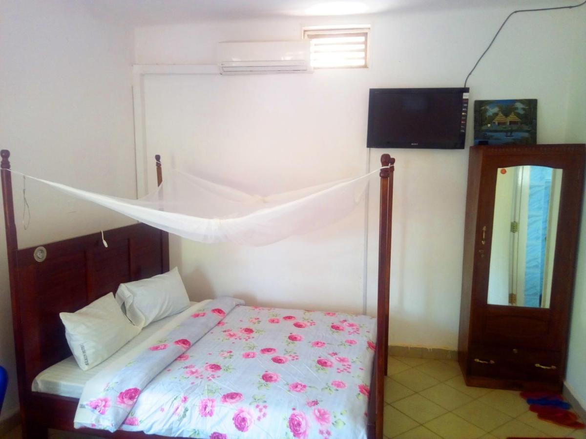 Bilkon Hotel Jinja Extérieur photo