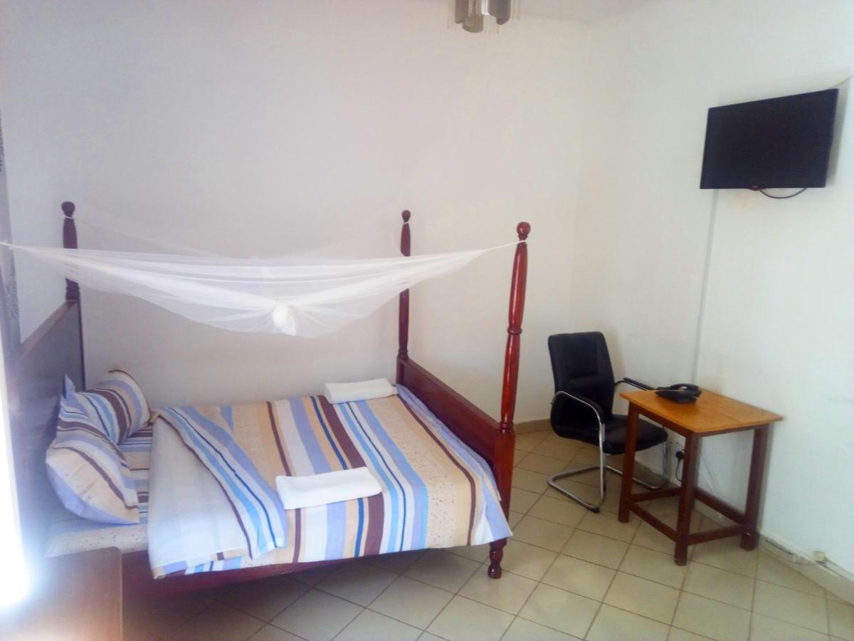Bilkon Hotel Jinja Extérieur photo