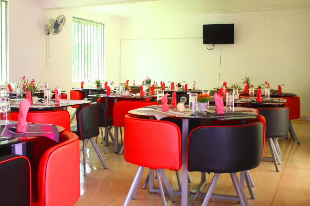 Bilkon Hotel Jinja Extérieur photo