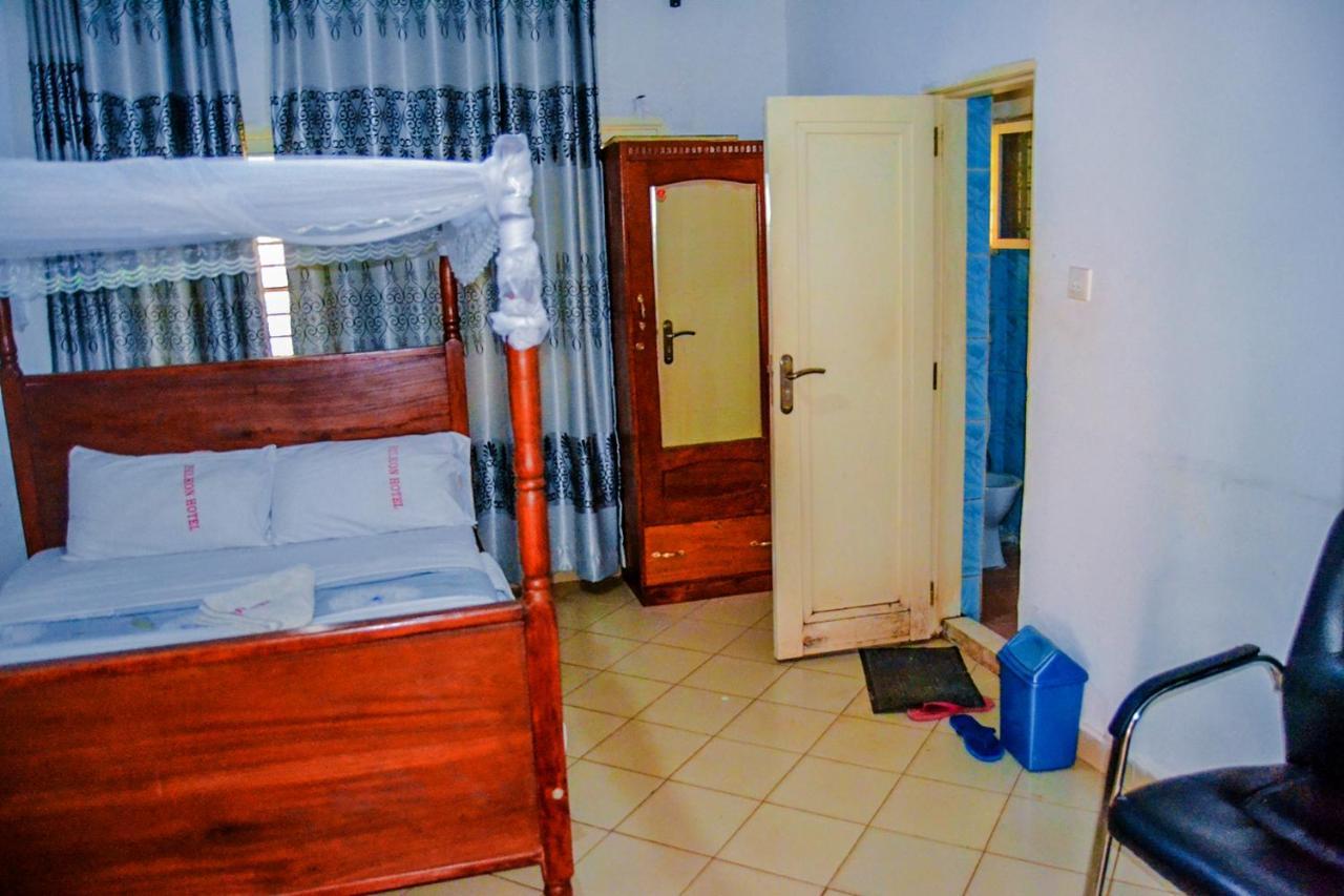 Bilkon Hotel Jinja Extérieur photo