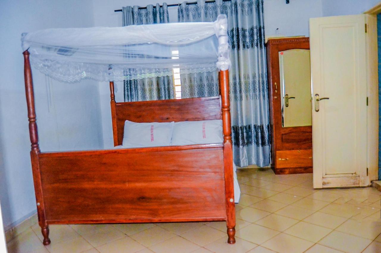 Bilkon Hotel Jinja Extérieur photo
